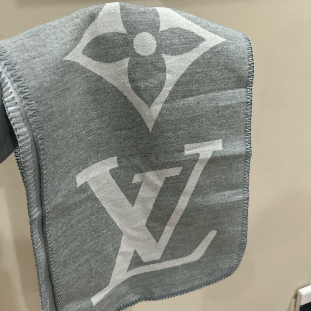 Louis Vuitton Gray Scarf